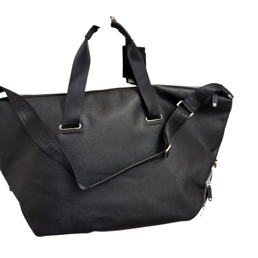 Vessel black skyline lux duffle bag nwt